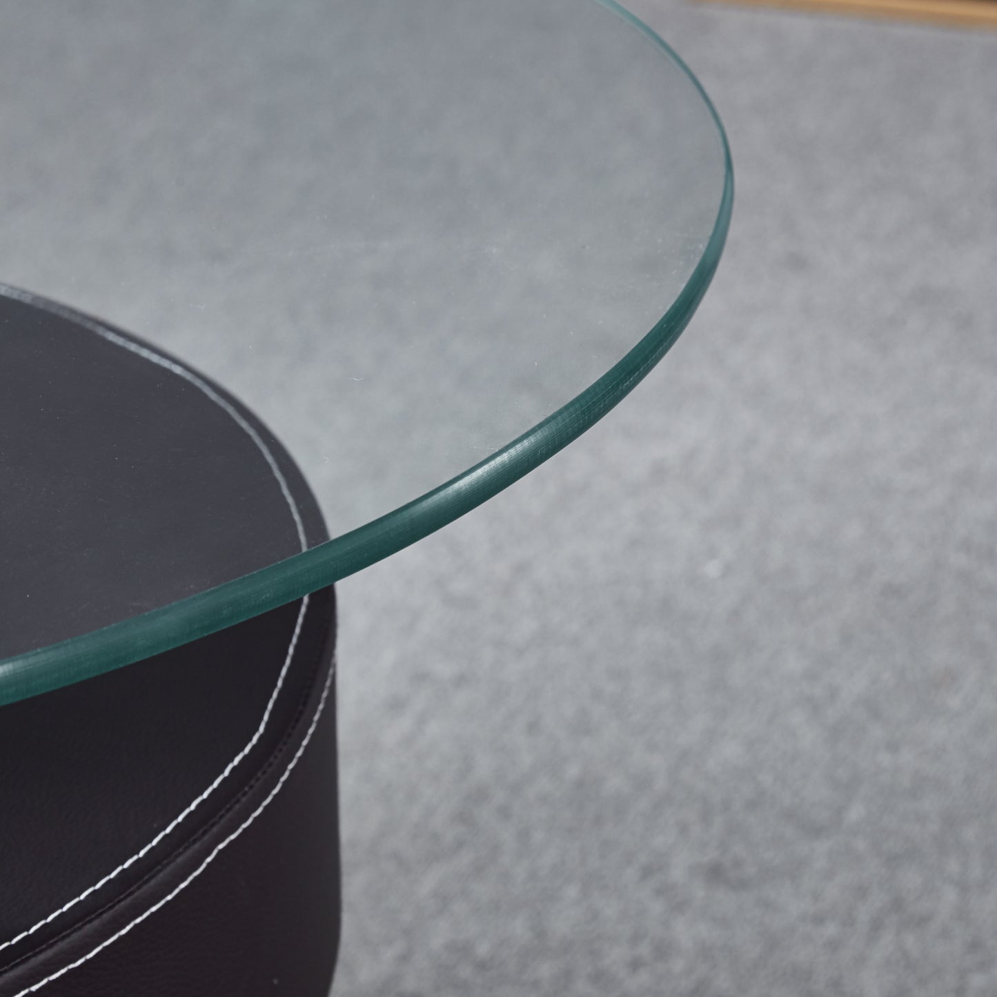 CT255 Oval Coffee Table with 2 Storage Stools